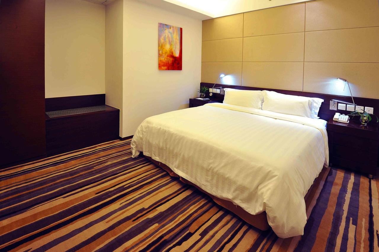 Wisdom Hotel Shanghai Exterior photo