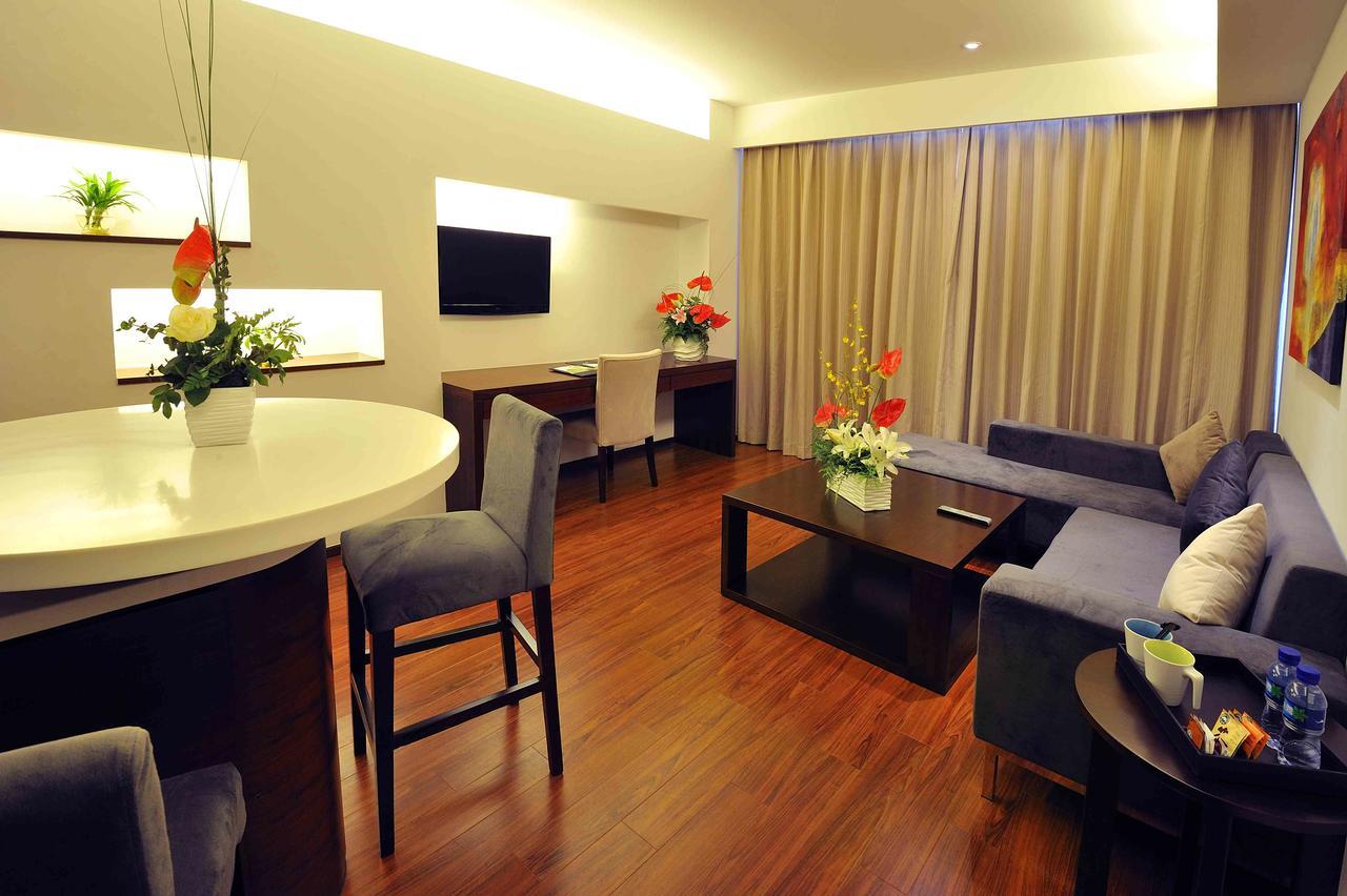 Wisdom Hotel Shanghai Exterior photo